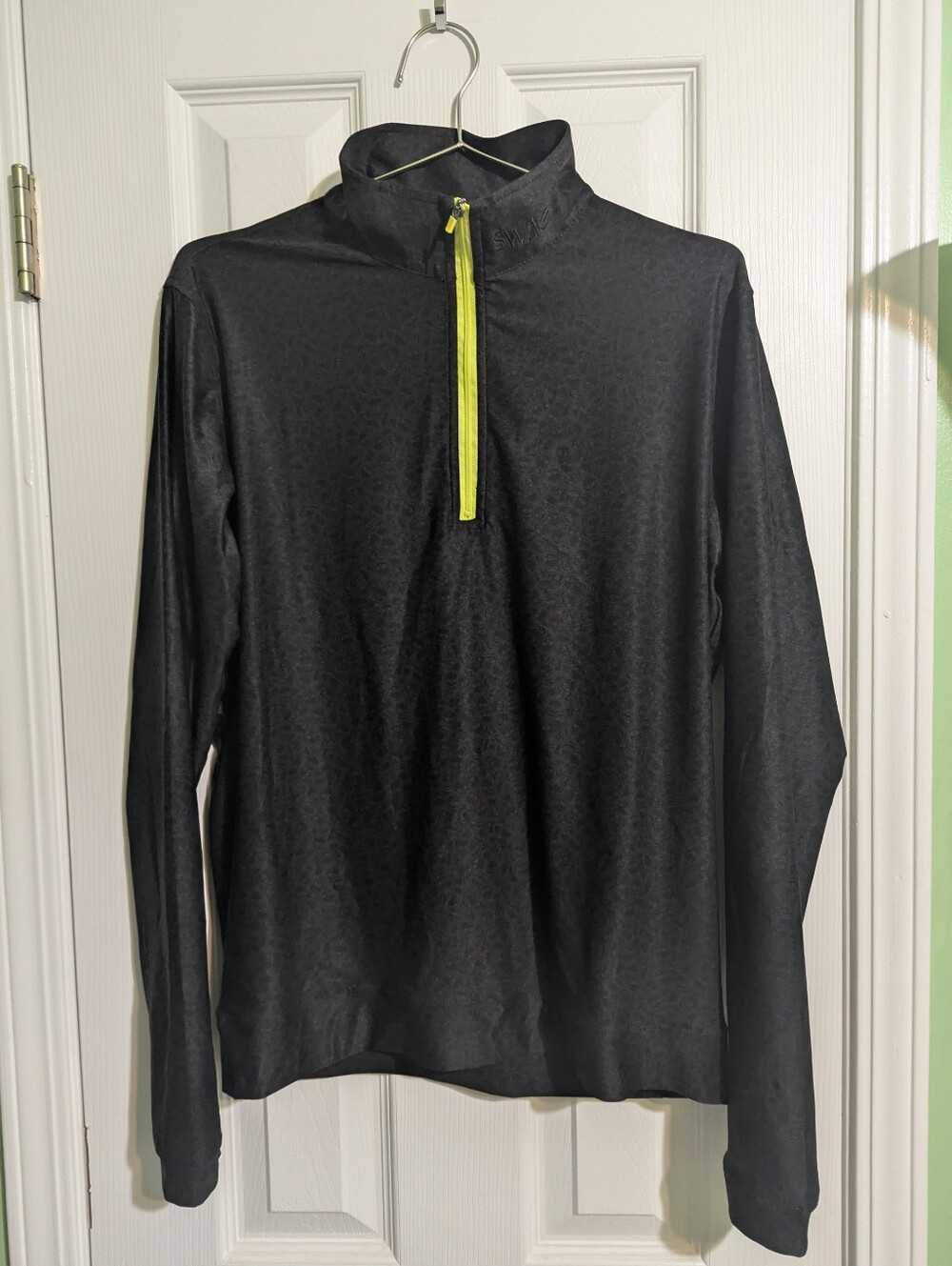 NWT Swag Black Voltage Yellow Zip Pullover